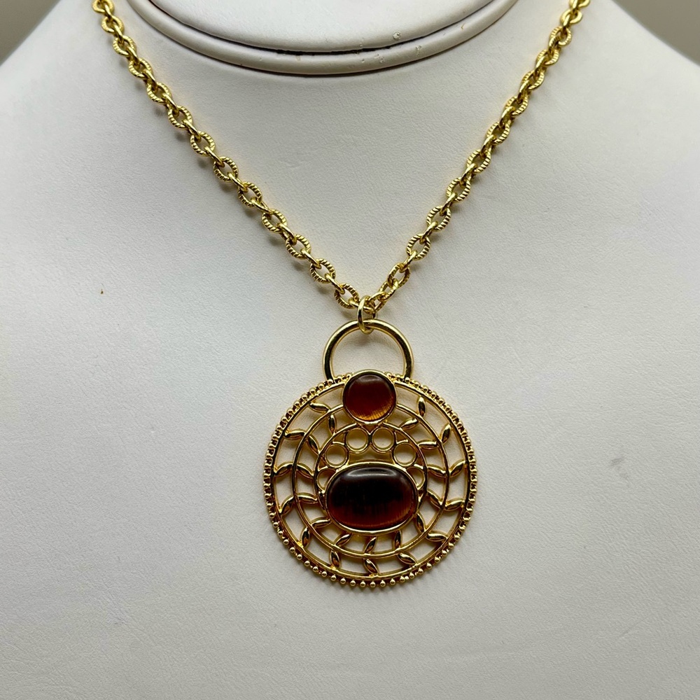 Elegant Gold and Tiger Eye Brown Pendant Necklace